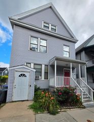 28 Dunreath St, Boston, MA 02119