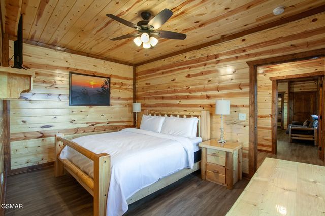 3708 Tilda Hilltop Way, Sevierville, TN 37862