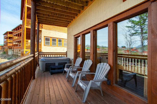3708 Tilda Hilltop Way, Sevierville, TN 37862