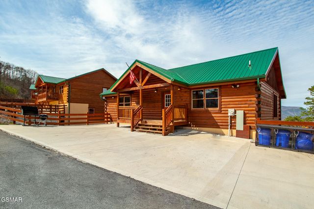 3708 Tilda Hilltop Way, Sevierville, TN 37862