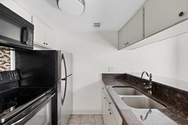 2003 Bennett Avenue 205, Dallas, TX 75206