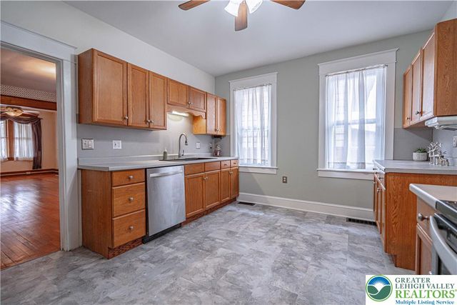 27 North 18th Street, Wilson Boro, PA 18042