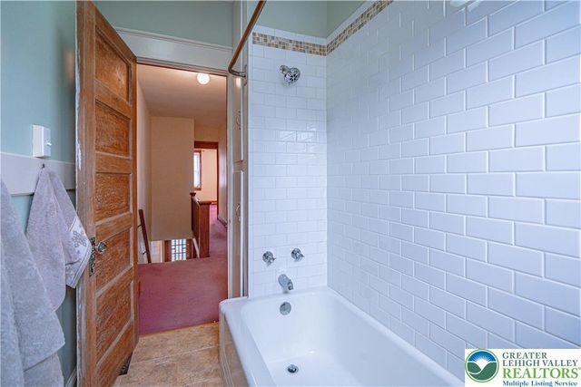 27 North 18th Street, Wilson Boro, PA 18042