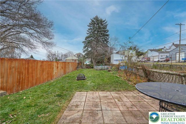 27 North 18th Street, Wilson Boro, PA 18042