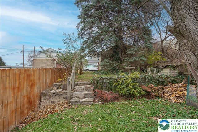 27 North 18th Street, Wilson Boro, PA 18042