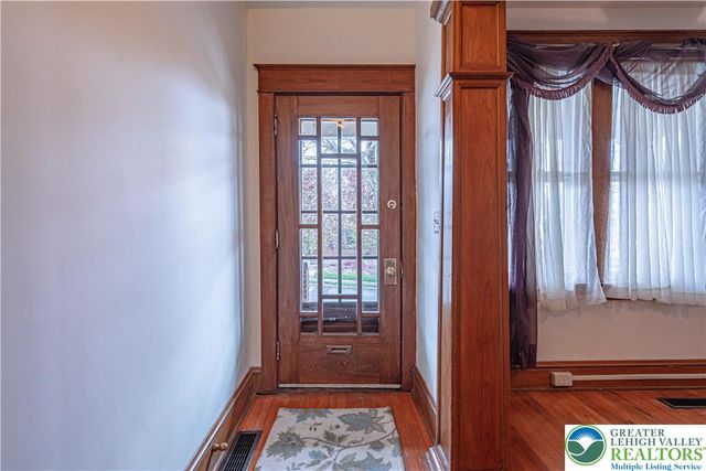 27 North 18th Street, Wilson Boro, PA 18042