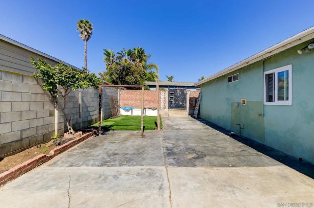 1328 Buena St, Oceanside, CA 92058