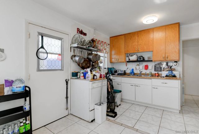 1328 Buena St, Oceanside, CA 92058