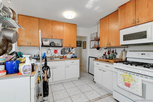 1328 Buena St, Oceanside, CA 92058