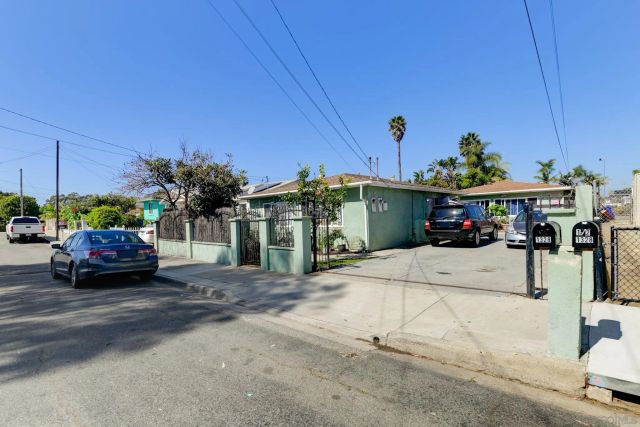 1328 Buena St, Oceanside, CA 92058