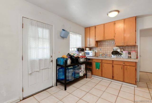 1328 Buena St, Oceanside, CA 92058