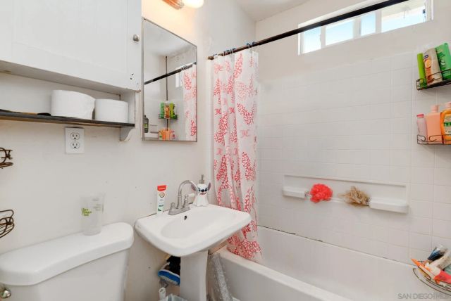 1328 Buena St, Oceanside, CA 92058