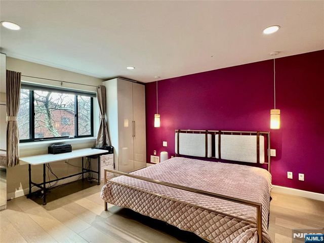 195 Sandcastle Key, Secaucus, NJ 07094