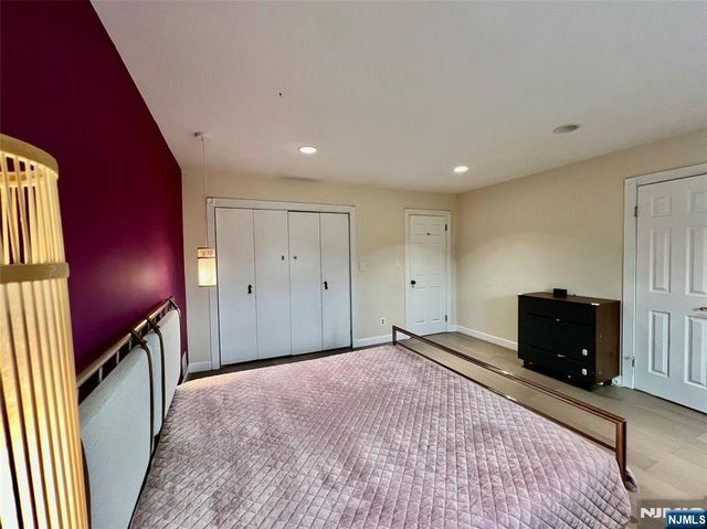 195 Sandcastle Key, Secaucus, NJ 07094