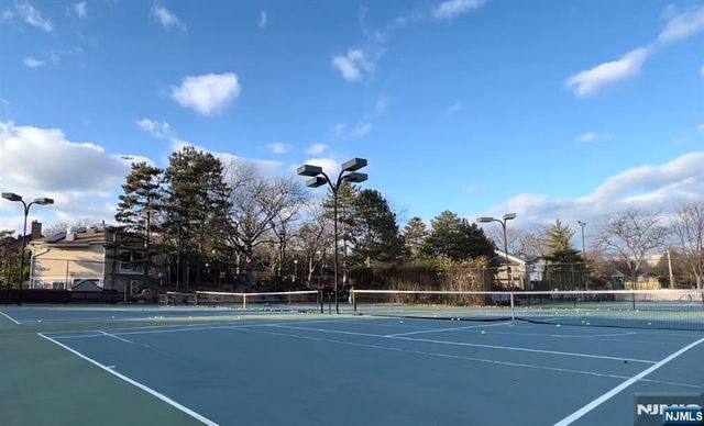 195 Sandcastle Key, Secaucus, NJ 07094