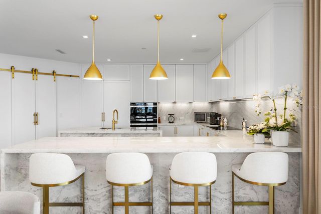 3101 W BAYSHORE BOULEVARD 801, Tampa, FL 33629