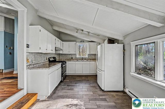 139 Jungfrau Drive, Pocono Twp, PA 18332