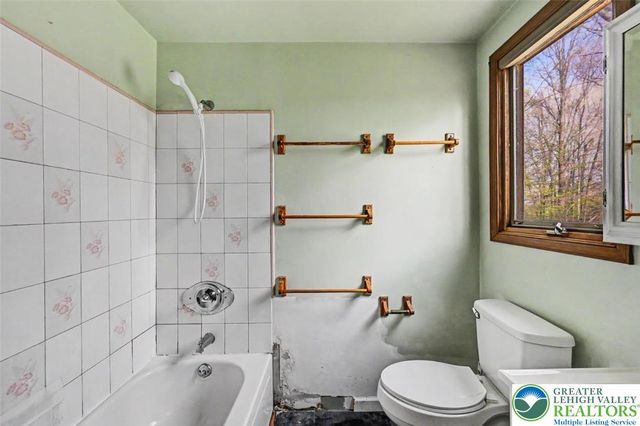 139 Jungfrau Drive, Pocono Twp, PA 18332