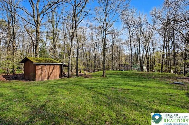 139 Jungfrau Drive, Pocono Twp, PA 18332