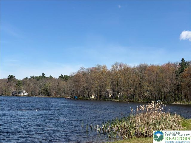 139 Jungfrau Drive, Pocono Twp, PA 18332
