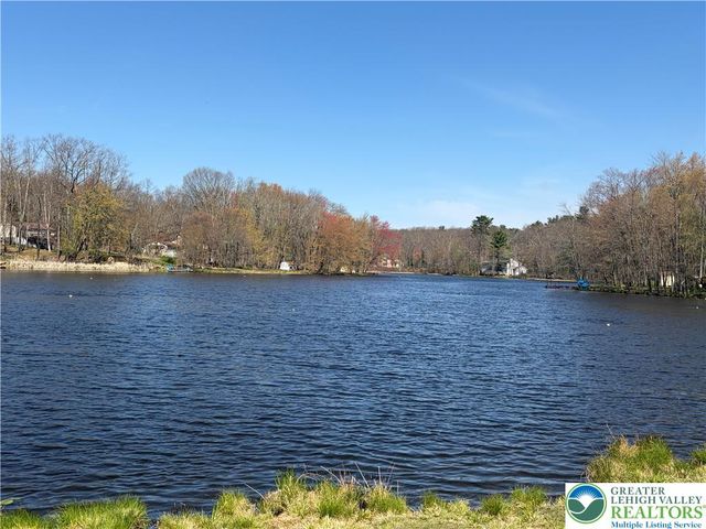 139 Jungfrau Drive, Pocono Twp, PA 18332