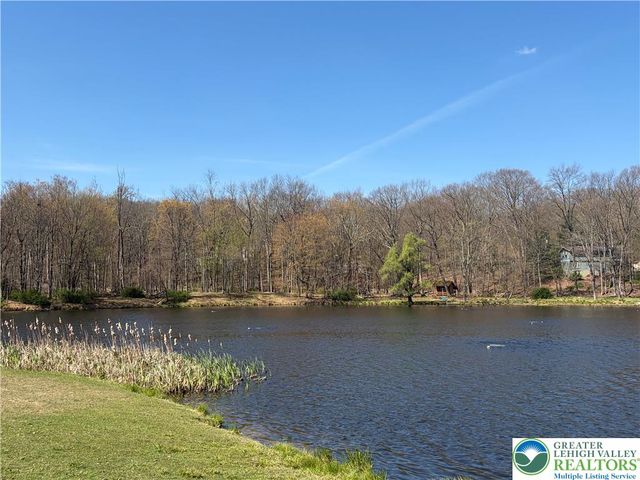 139 Jungfrau Drive, Pocono Twp, PA 18332