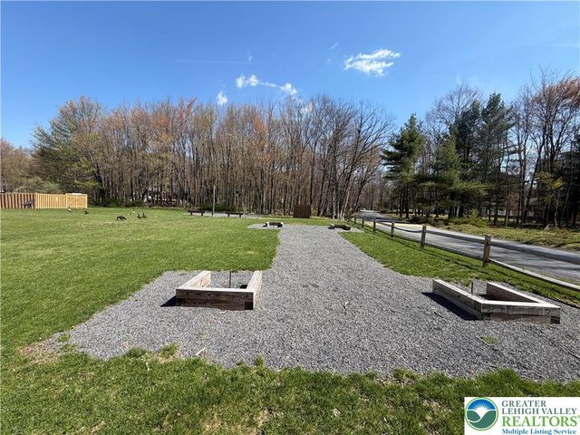 139 Jungfrau Drive, Pocono Twp, PA 18332