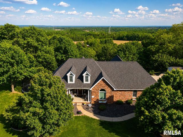20724 N DEER BLUFFS Drive, Chillicothe, IL 61523