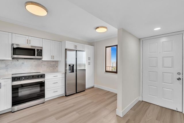 7076 Huntington Lane 803, Delray Beach, FL 33446