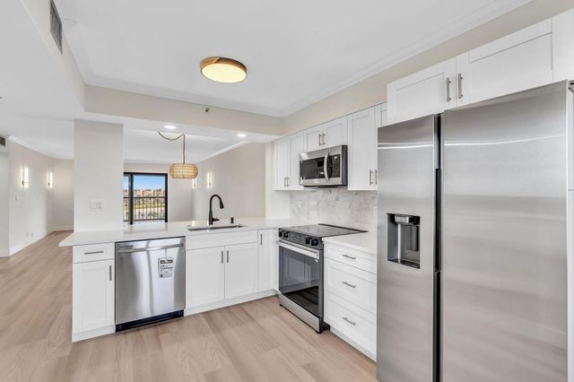 7076 Huntington Lane 803, Delray Beach, FL 33446