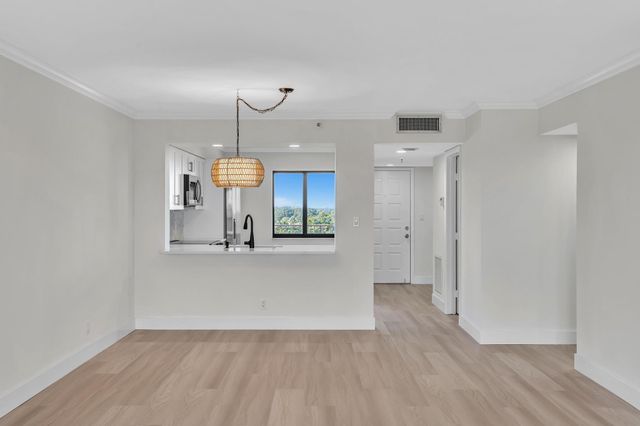 7076 Huntington Lane 803, Delray Beach, FL 33446