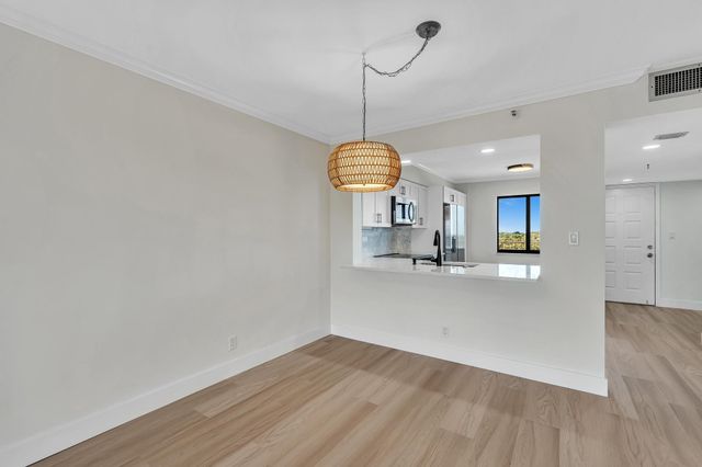 7076 Huntington Lane 803, Delray Beach, FL 33446