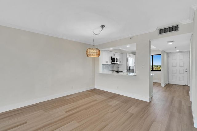 7076 Huntington Lane 803, Delray Beach, FL 33446