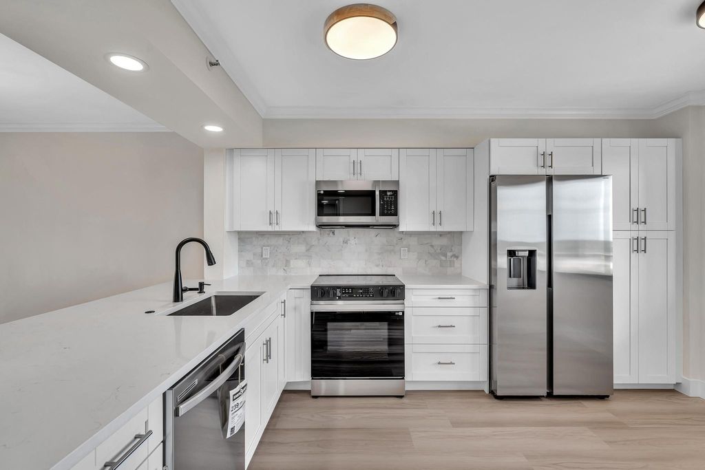 7076 Huntington Lane 803, Delray Beach, FL 33446