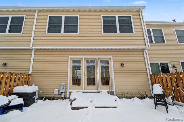 1208 Lear Court, Rochester Hills, MI 48307