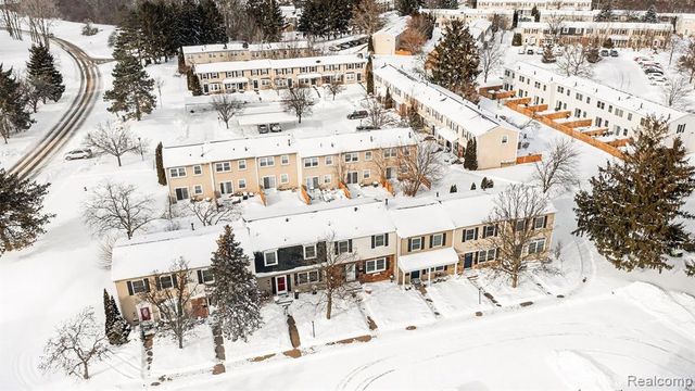 1208 Lear Court, Rochester Hills, MI 48307