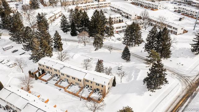 1208 Lear Court, Rochester Hills, MI 48307