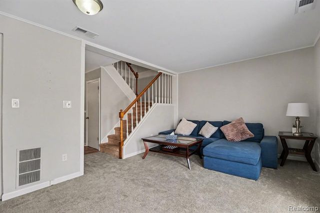 1208 Lear Court, Rochester Hills, MI 48307