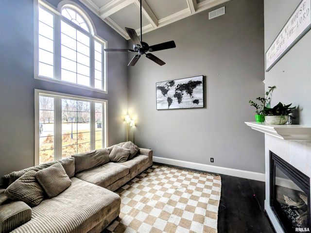 703 MAYFAIR Court, Germantown Hills, IL 61548