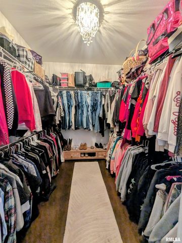 703 MAYFAIR Court, Germantown Hills, IL 61548