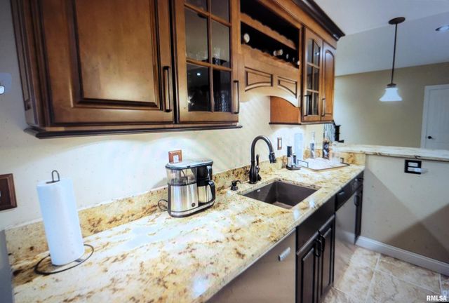 703 MAYFAIR Court, Germantown Hills, IL 61548