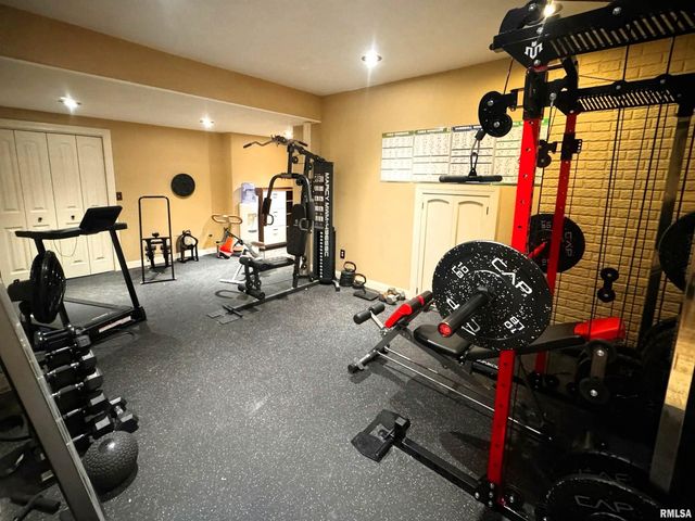 703 MAYFAIR Court, Germantown Hills, IL 61548