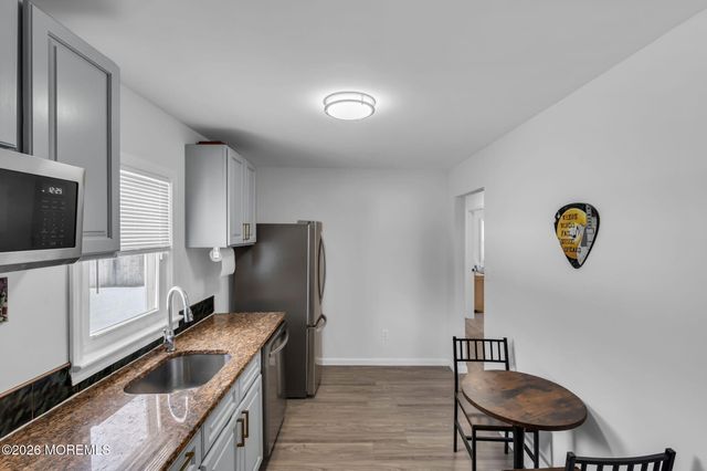 15 Pica Place, Tinton Falls, NJ 07724