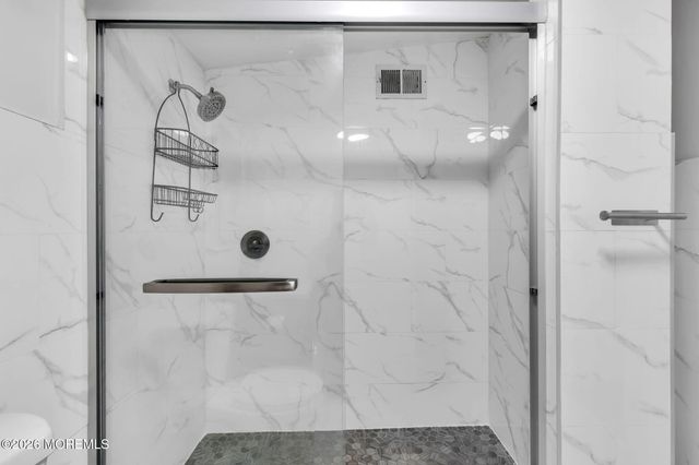 15 Pica Place, Tinton Falls, NJ 07724