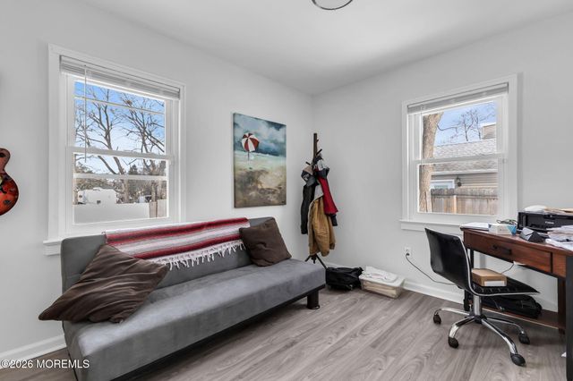 15 Pica Place, Tinton Falls, NJ 07724