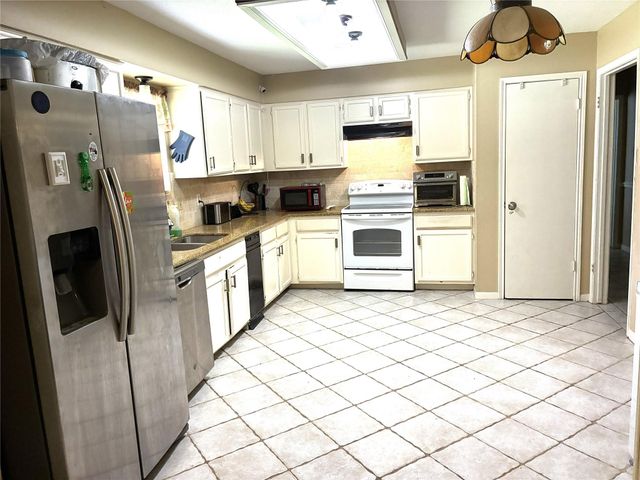 3259 Hunters Glen Drive, Missouri City, TX 77459