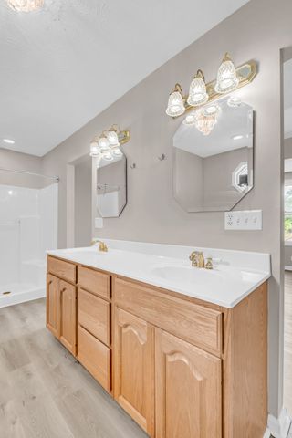 101 Forest Meadows Dr, Hendersonville, TN 37075