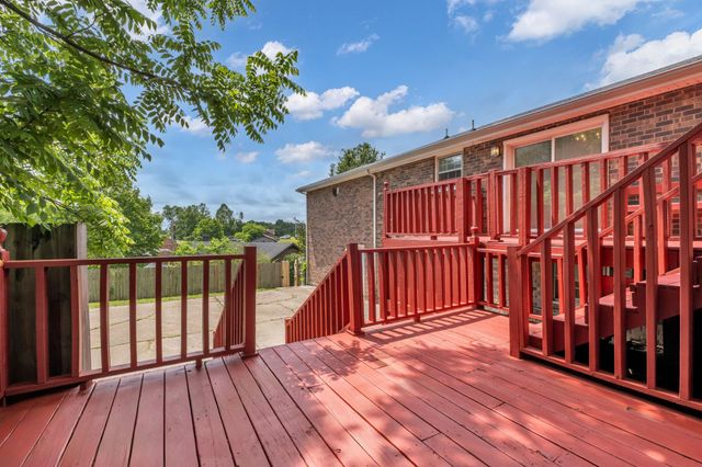 101 Forest Meadows Dr, Hendersonville, TN 37075