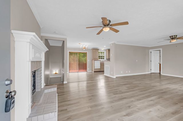 101 Forest Meadows Dr, Hendersonville, TN 37075