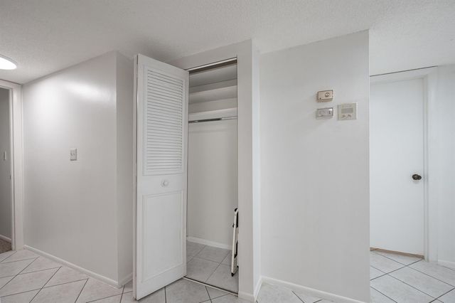 3660 Inverrary Drive 3q, Lauderhill, FL 33319